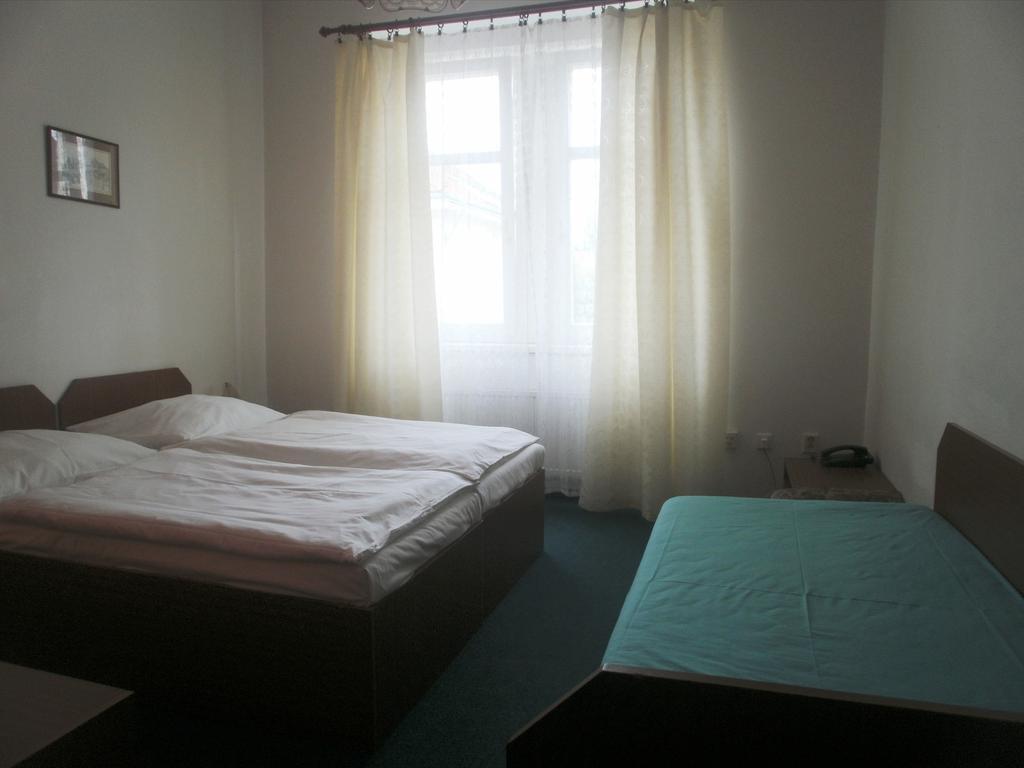 براغ Hotel U Sladku الغرفة الصورة