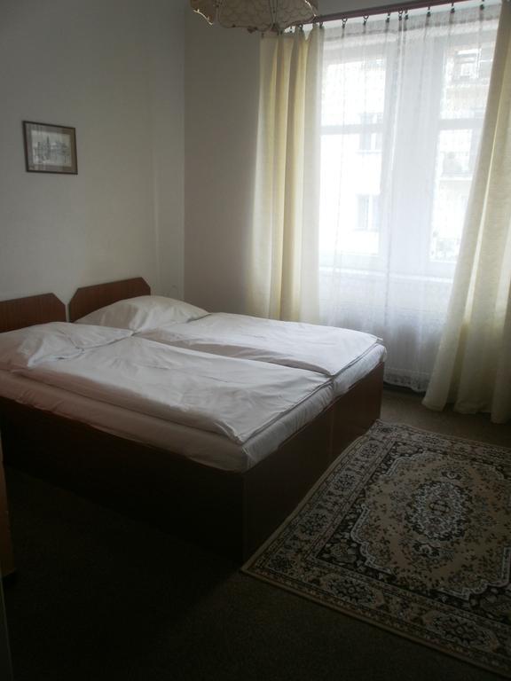 براغ Hotel U Sladku الغرفة الصورة